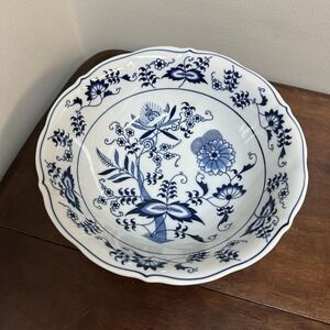 Vintage BLUE DANUBE Blue Onion 10" Round Salad Serving Bowl Dish Made in Japan